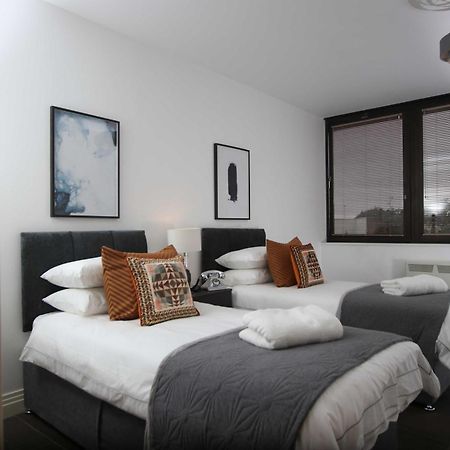 Aisiki Living At Upton Rd, Multiple 1, 2, Or 3 Bedroom Apartments, King Or Twin Beds With Free Wi-Fi & Parking Watford  Kültér fotó