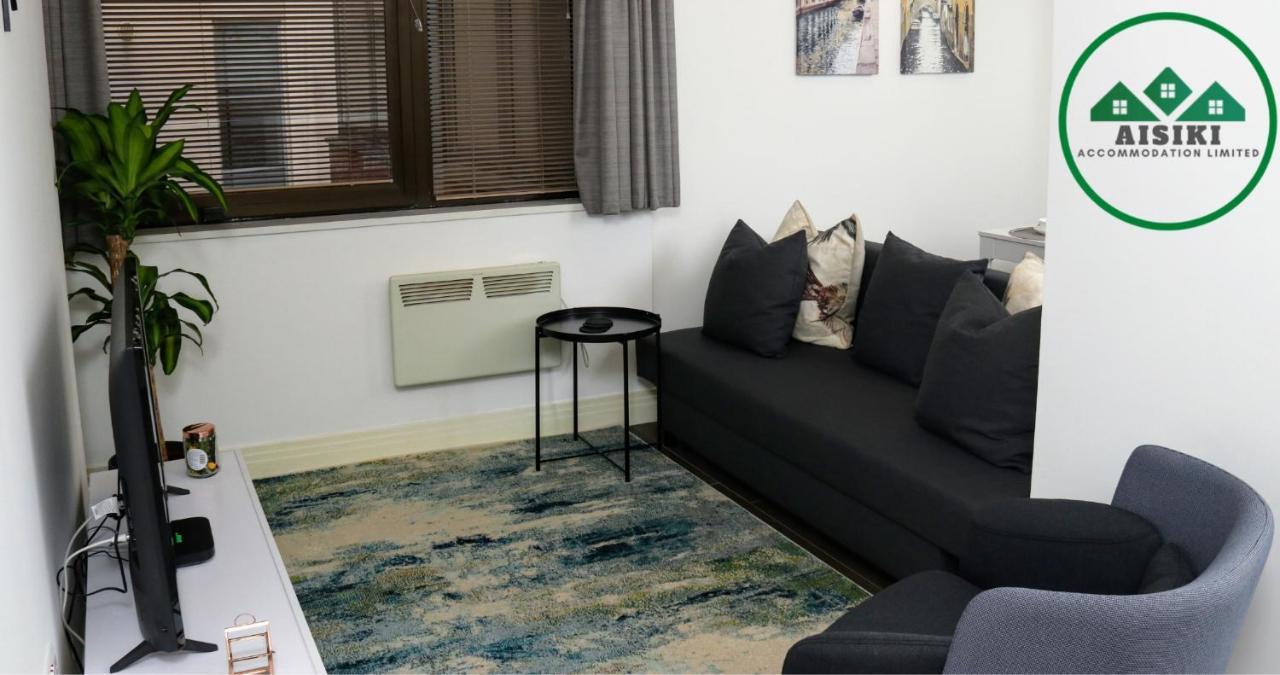 Aisiki Living At Upton Rd, Multiple 1, 2, Or 3 Bedroom Apartments, King Or Twin Beds With Free Wi-Fi & Parking Watford  Kültér fotó