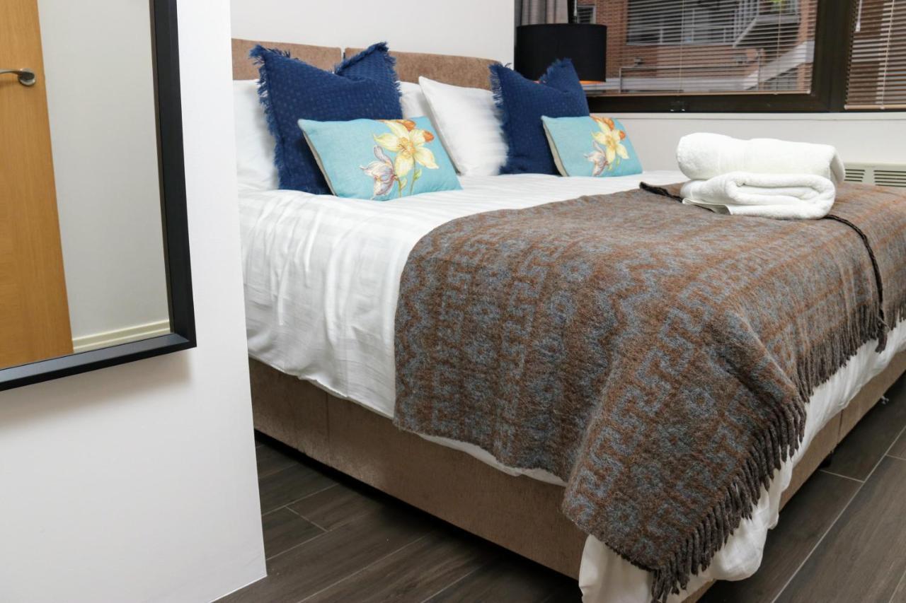 Aisiki Living At Upton Rd, Multiple 1, 2, Or 3 Bedroom Apartments, King Or Twin Beds With Free Wi-Fi & Parking Watford  Kültér fotó