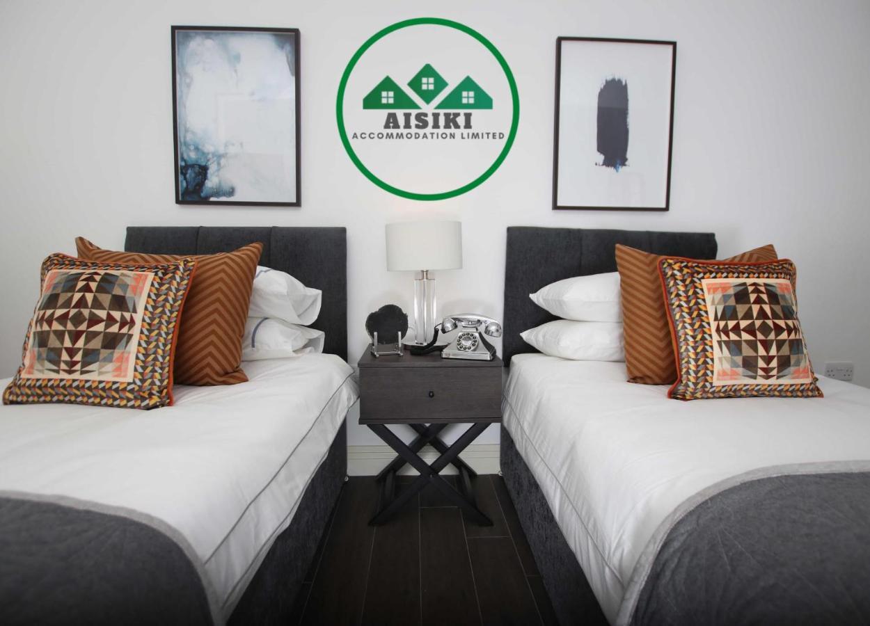 Aisiki Living At Upton Rd, Multiple 1, 2, Or 3 Bedroom Apartments, King Or Twin Beds With Free Wi-Fi & Parking Watford  Kültér fotó