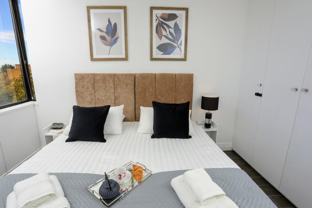 Aisiki Living At Upton Rd, Multiple 1, 2, Or 3 Bedroom Apartments, King Or Twin Beds With Free Wi-Fi & Parking Watford  Kültér fotó