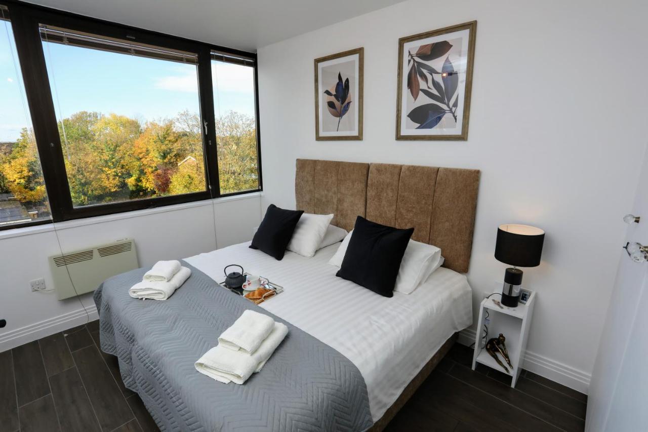 Aisiki Living At Upton Rd, Multiple 1, 2, Or 3 Bedroom Apartments, King Or Twin Beds With Free Wi-Fi & Parking Watford  Kültér fotó