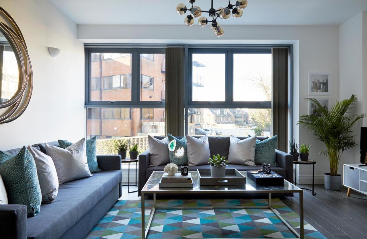 Aisiki Living At Upton Rd, Multiple 1, 2, Or 3 Bedroom Apartments, King Or Twin Beds With Free Wi-Fi & Parking Watford  Kültér fotó