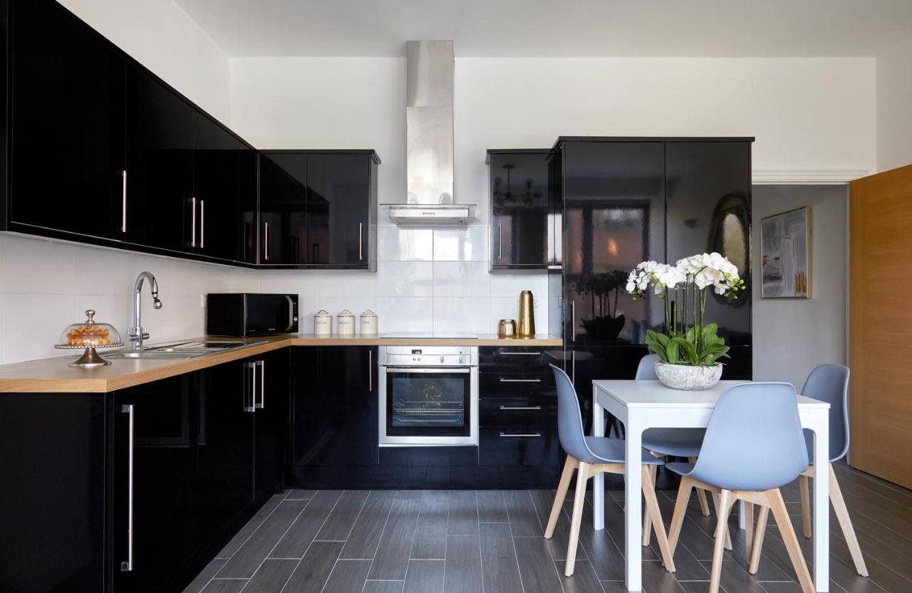 Aisiki Living At Upton Rd, Multiple 1, 2, Or 3 Bedroom Apartments, King Or Twin Beds With Free Wi-Fi & Parking Watford  Kültér fotó