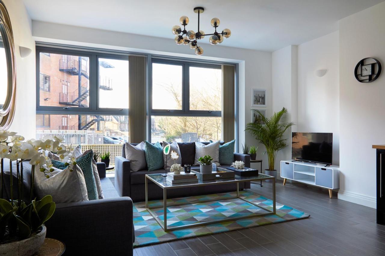 Aisiki Living At Upton Rd, Multiple 1, 2, Or 3 Bedroom Apartments, King Or Twin Beds With Free Wi-Fi & Parking Watford  Kültér fotó